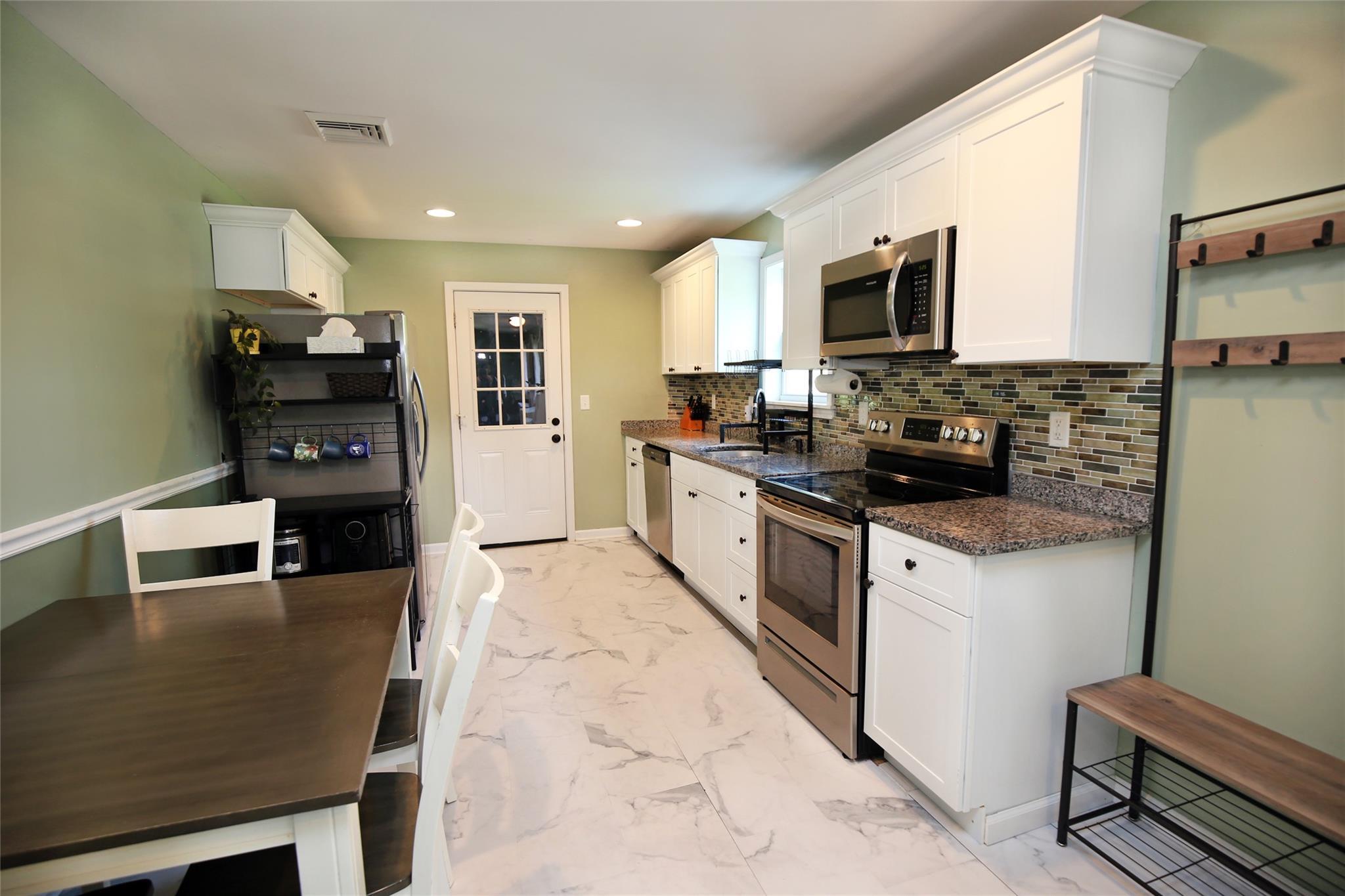 Single Family Freida  Orange County, NY 12549, MLS-879071-6