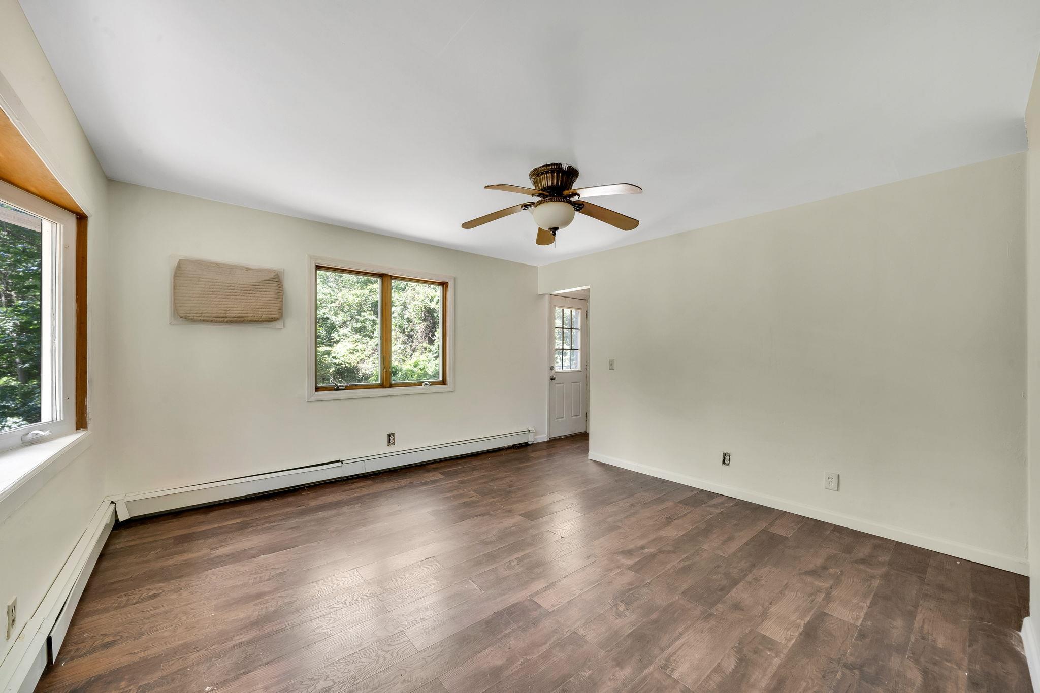 Single Family Cedar  Suffolk County, NY 11763, MLS-879073-12