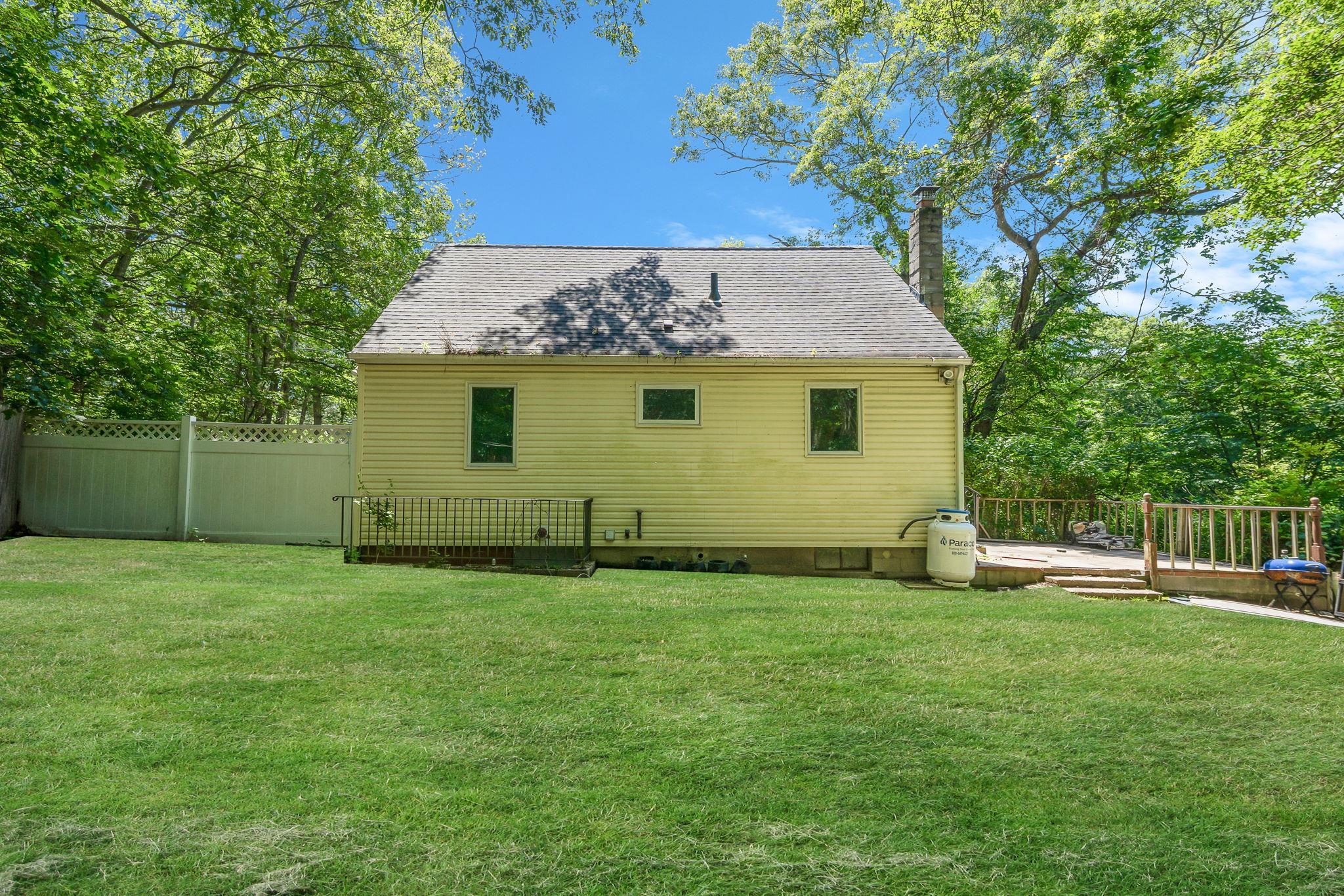Single Family Cedar  Suffolk County, NY 11763, MLS-879073-9