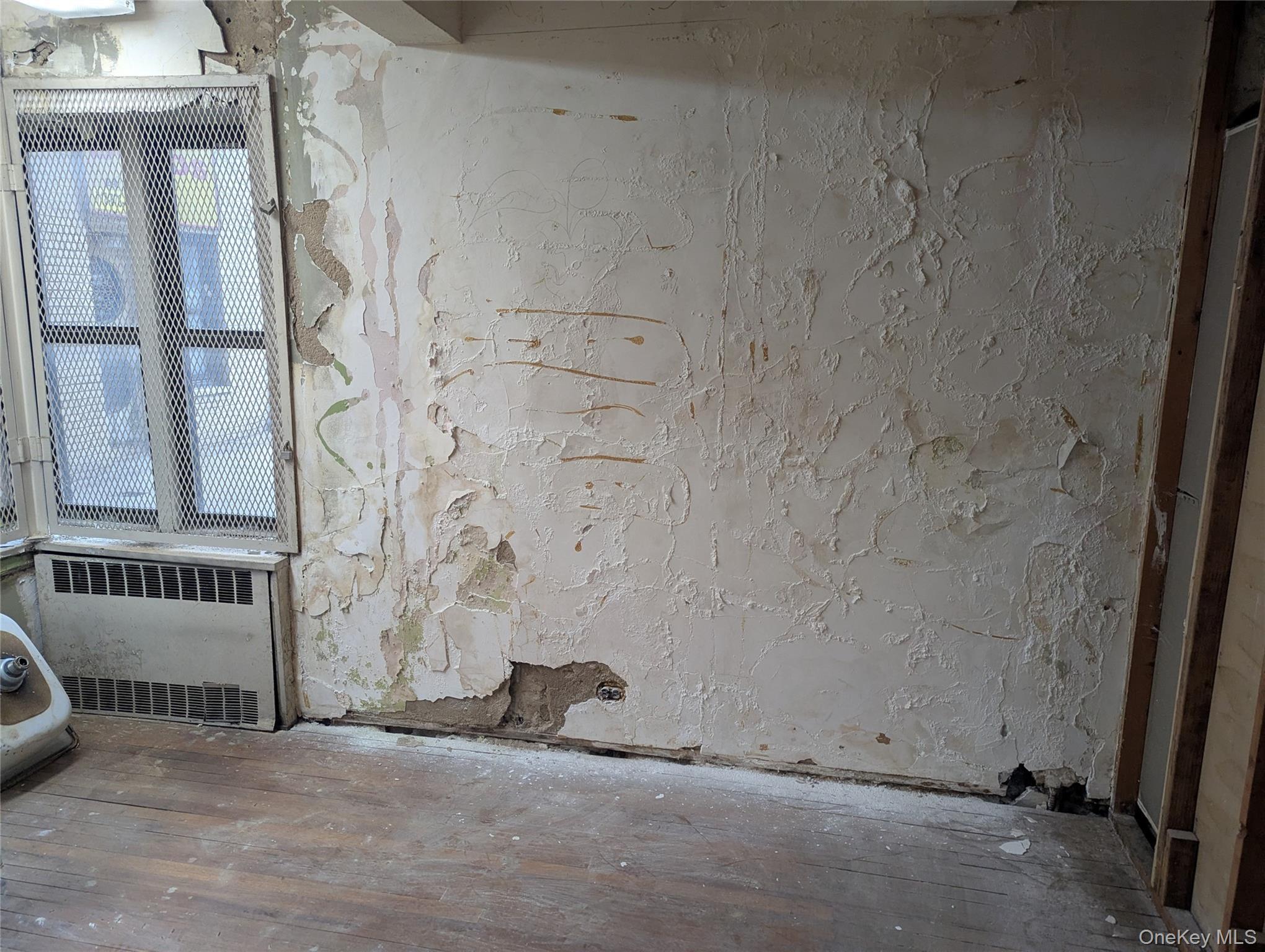 Commercial Lease Sheridan  Bronx, NY 10451, MLS-879077-4