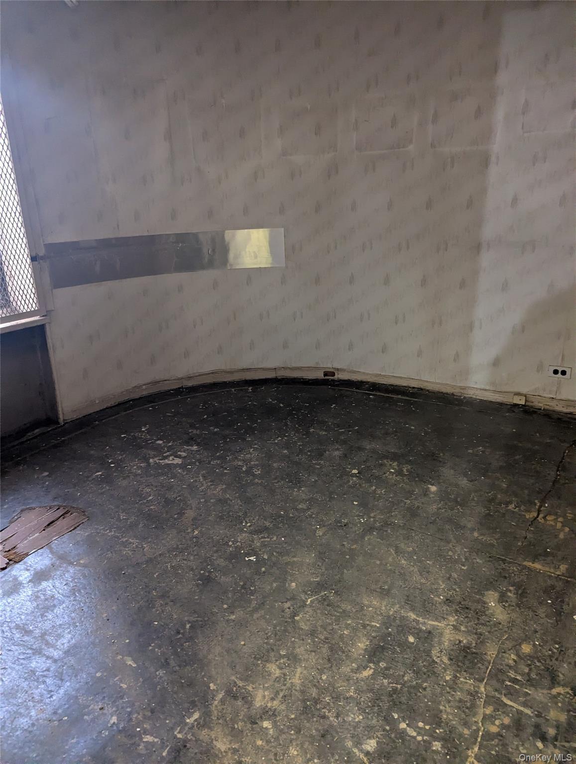 Commercial Lease Sheridan  Bronx, NY 10451, MLS-879077-8