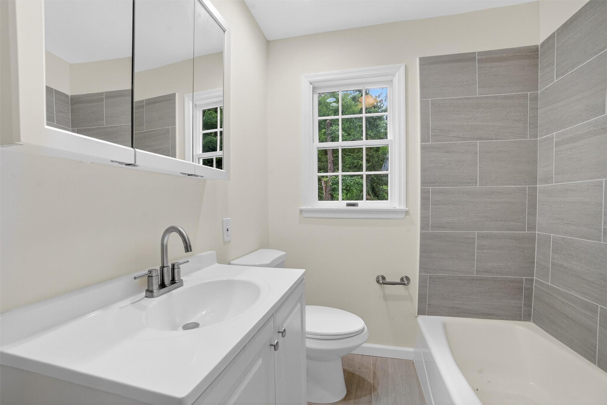 Single Family North  Westchester County, NY 10514, MLS-879079-24