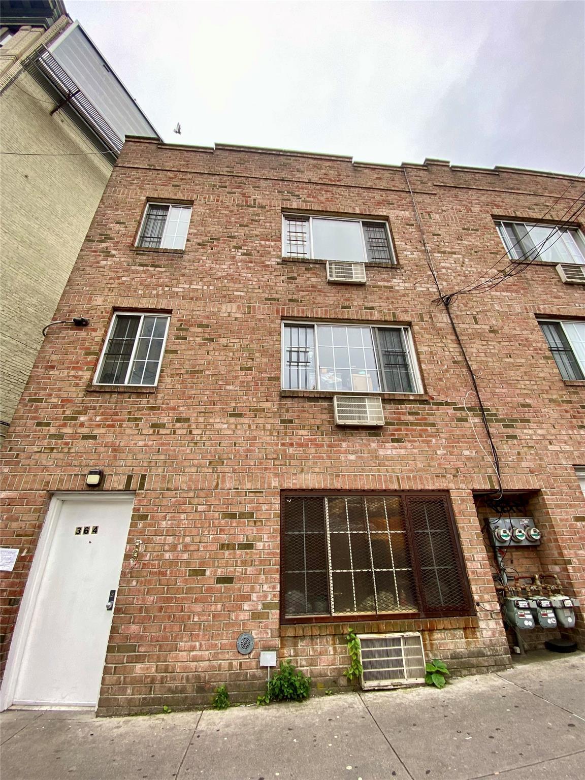 Single Family 167th  Bronx, NY 10456, MLS-879082-2
