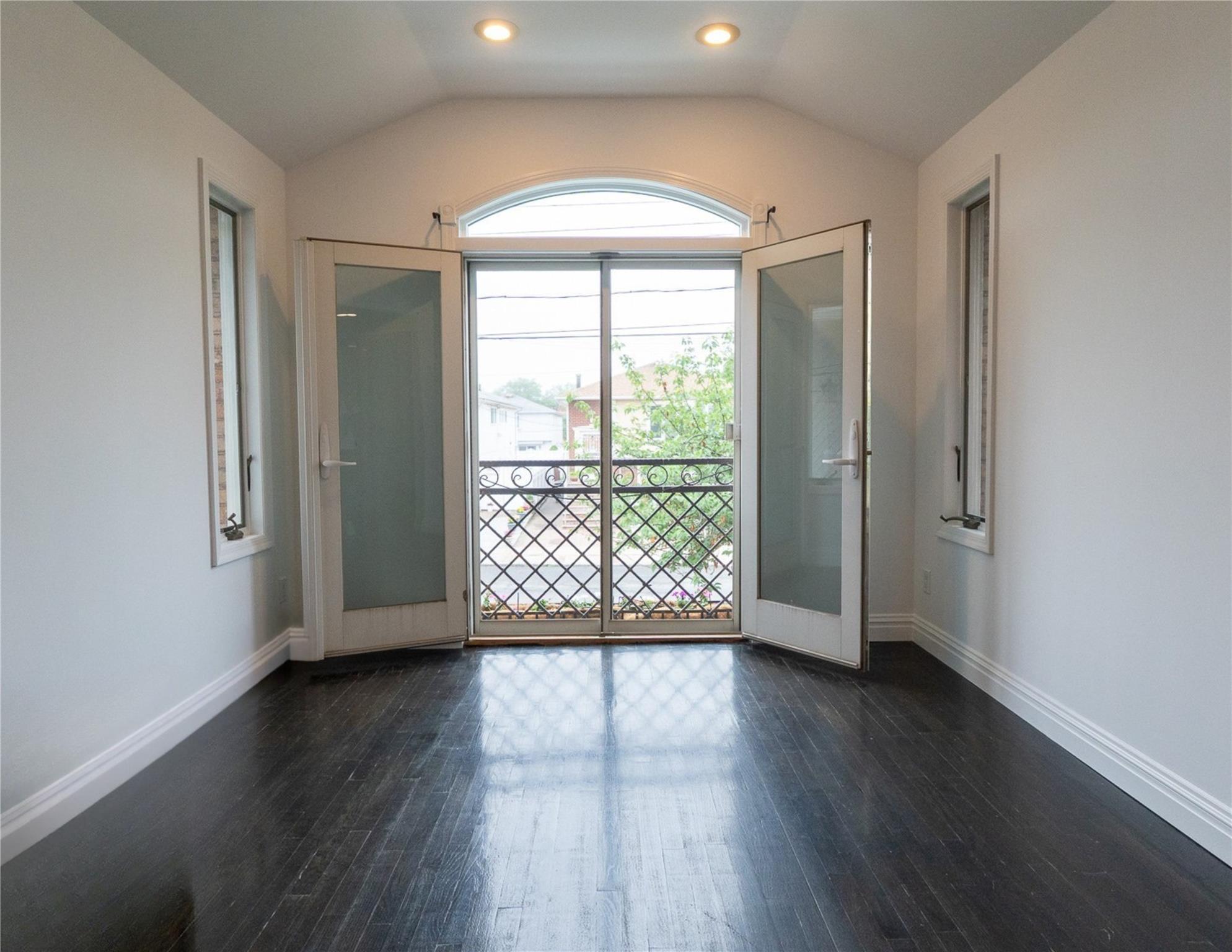 Single Family 90th  Queens, NY 11414, MLS-879111-13