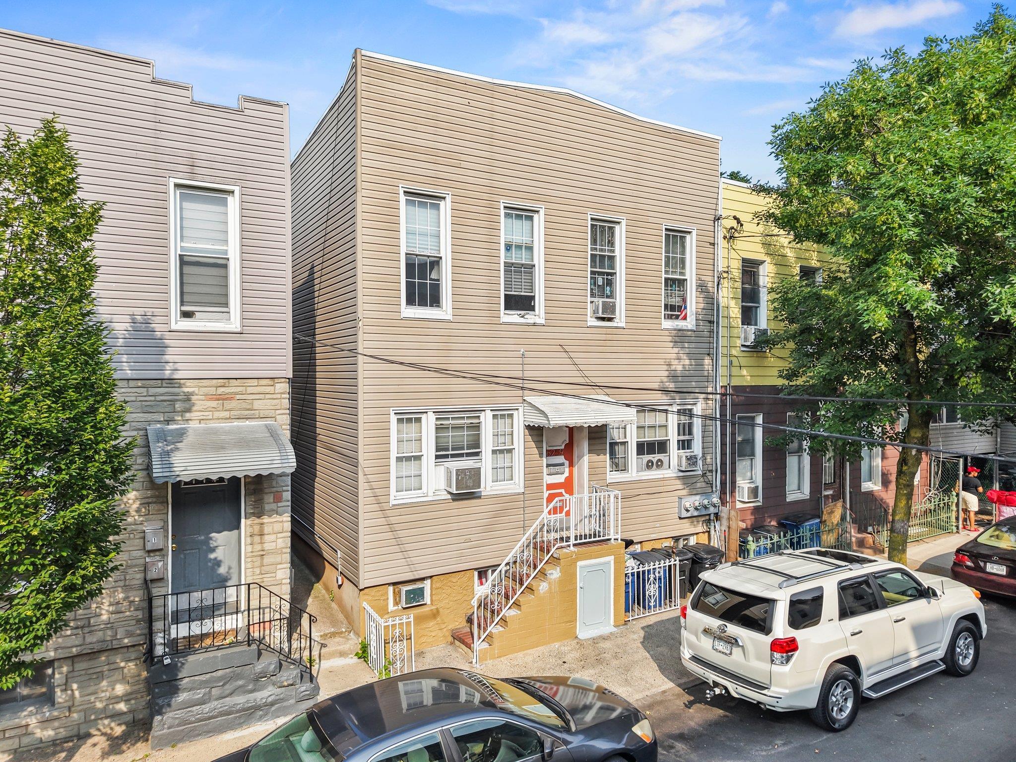 Single Family 60th  Queens, NY 11385, MLS-879128-2
