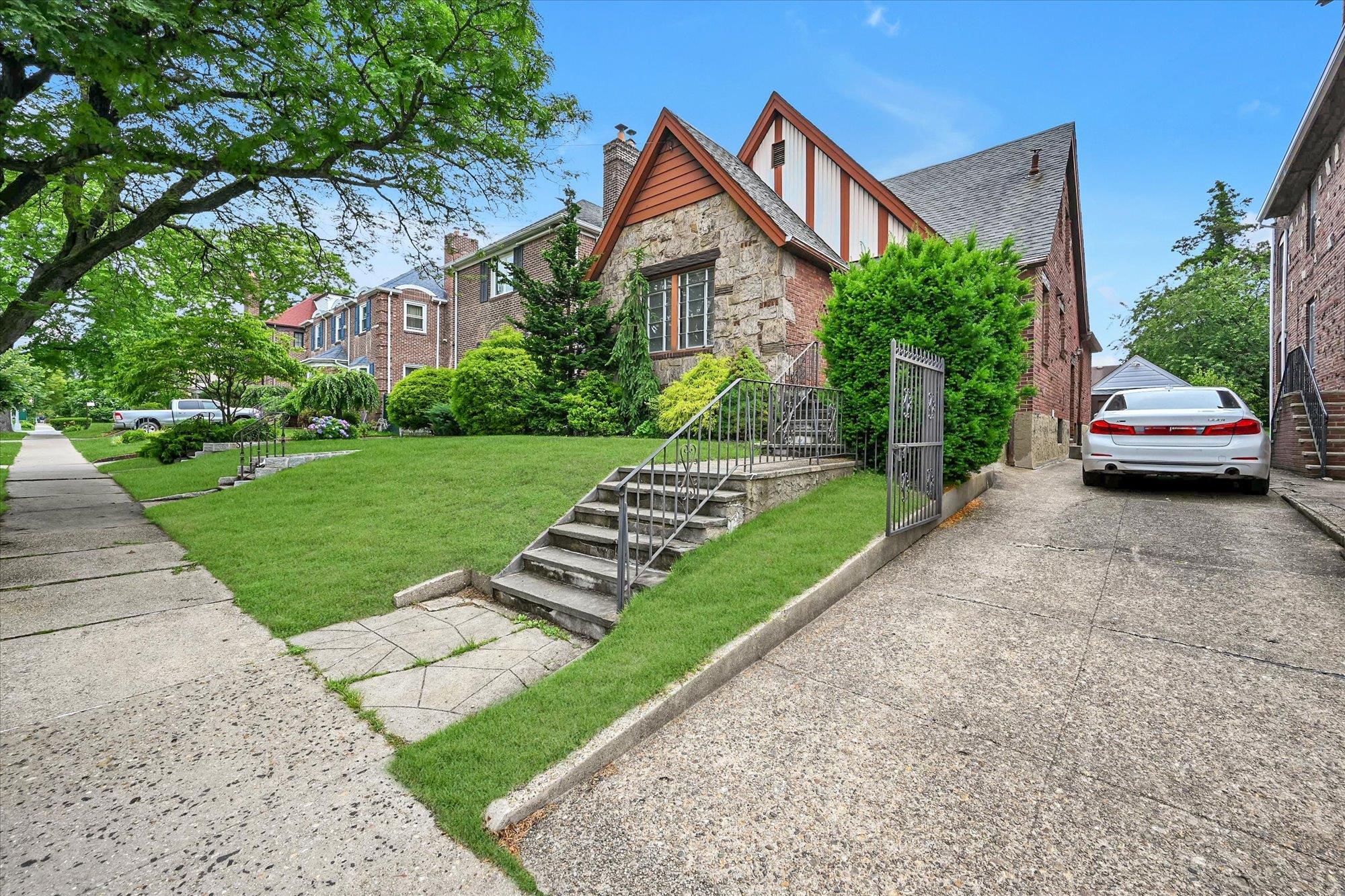 Single Family 149th  Queens, NY 11354, MLS-879136-24