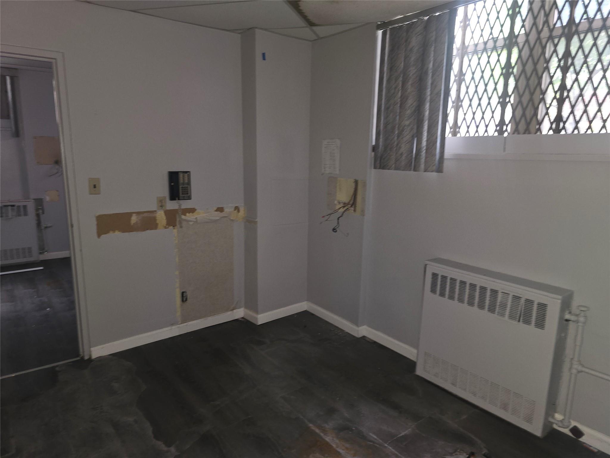 Commercial Lease Sedgwick  Bronx, NY 10463, MLS-879146-13