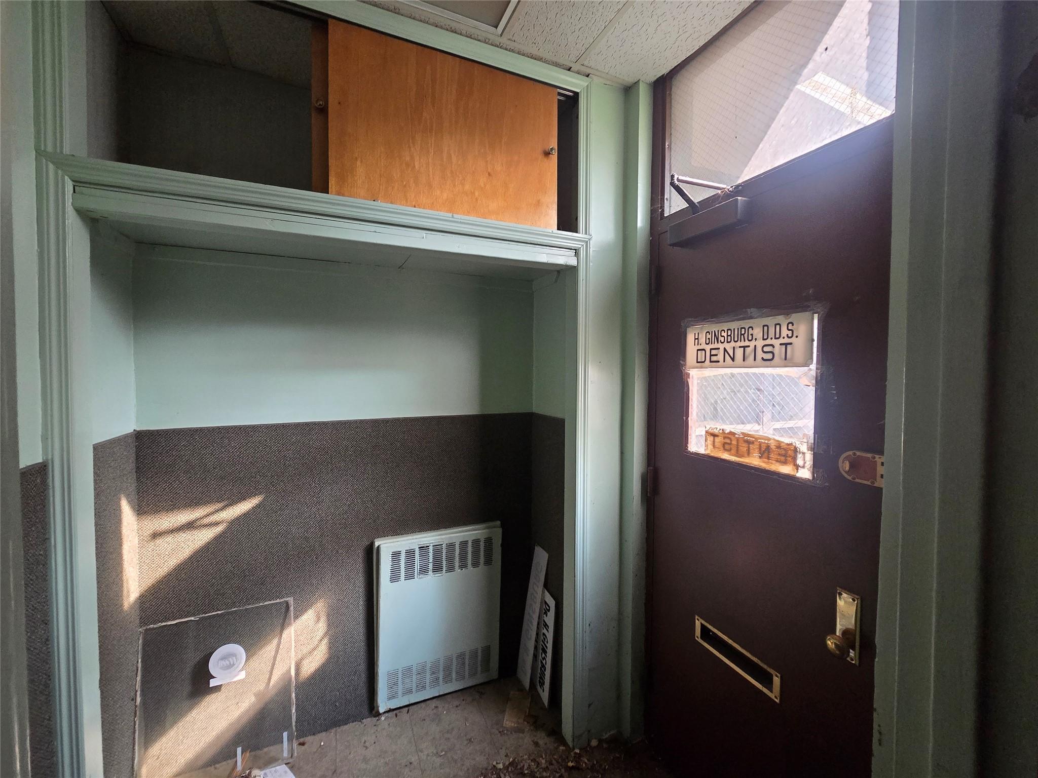 Commercial Lease Sedgwick  Bronx, NY 10463, MLS-879146-22