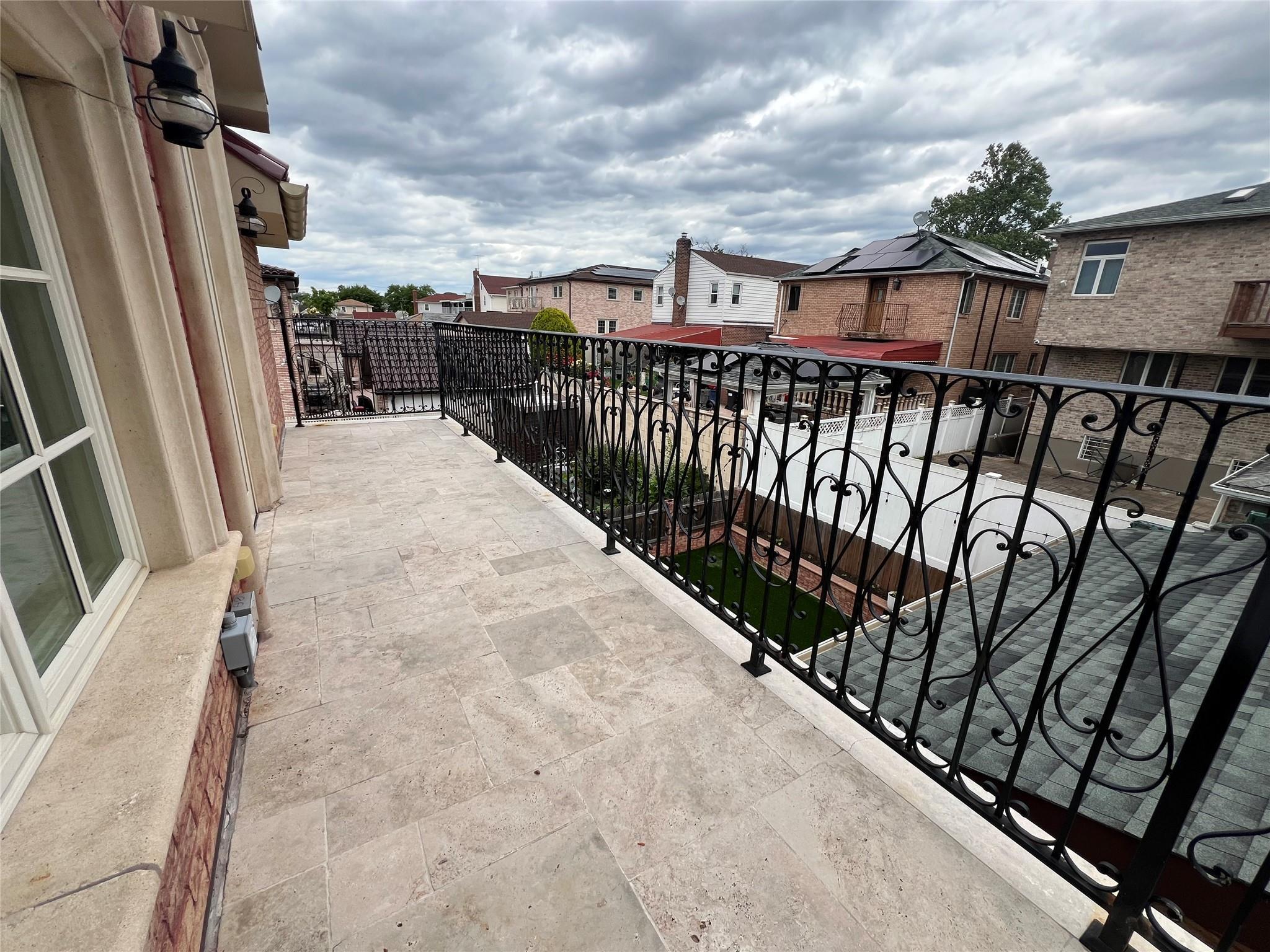 Single Family 124th  Queens, NY 11420, MLS-879179-12