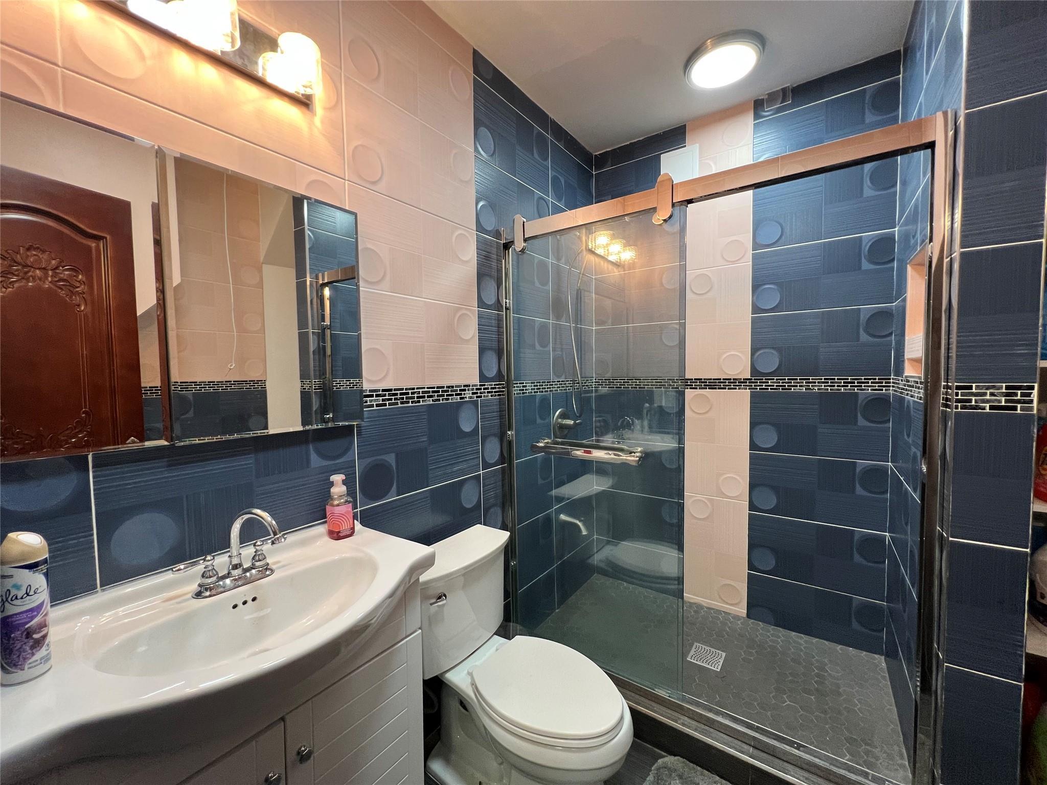 Single Family 124th  Queens, NY 11420, MLS-879179-8