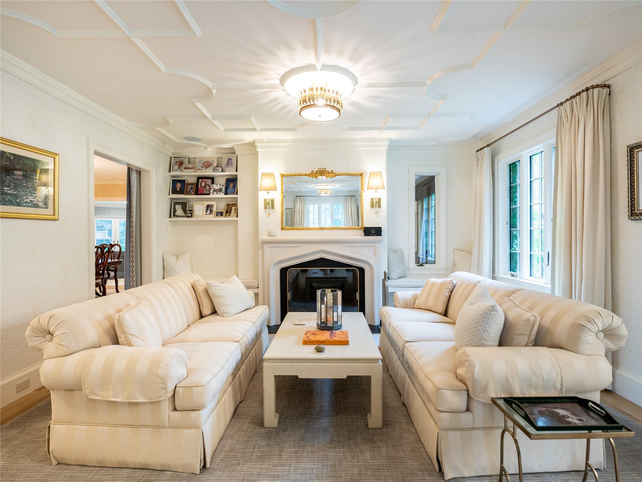 Single Family Manhasset Woods  Nassau County, NY 11030, MLS-879184-13