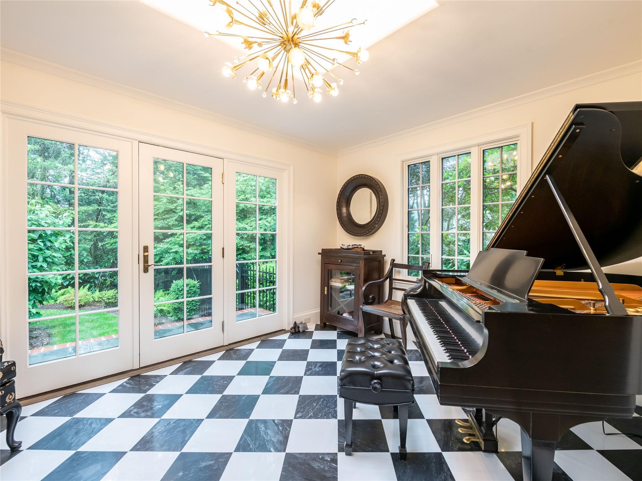 Single Family Manhasset Woods  Nassau County, NY 11030, MLS-879184-15
