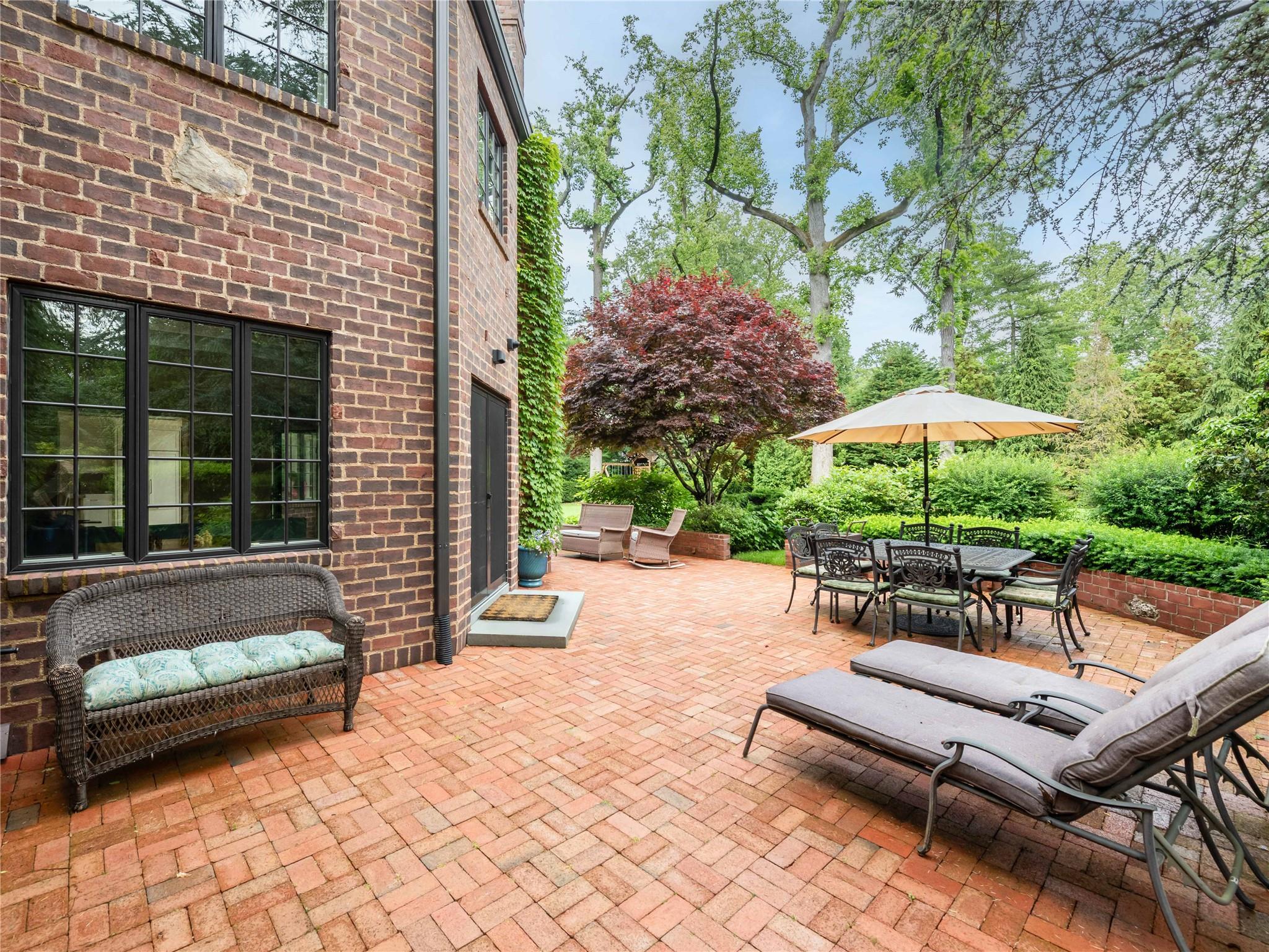 Single Family Manhasset Woods  Nassau County, NY 11030, MLS-879184-28