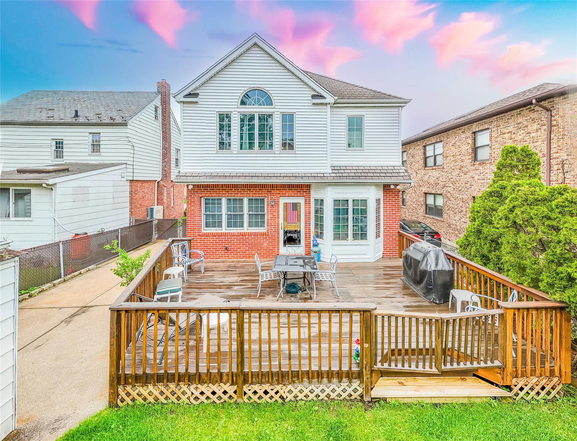 Single Family 213th  Queens, NY 11364, MLS-879187-22