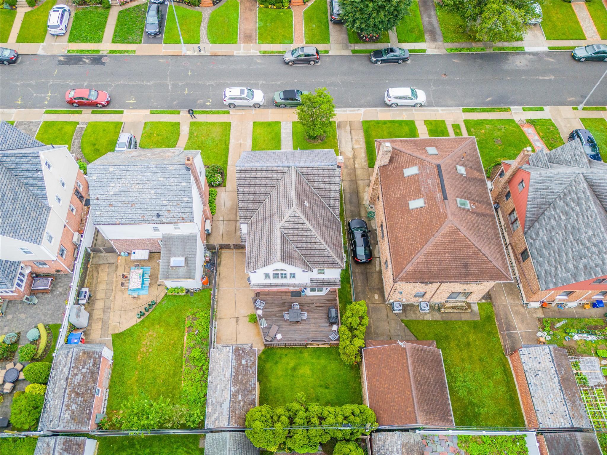 Single Family 213th  Queens, NY 11364, MLS-879187-24
