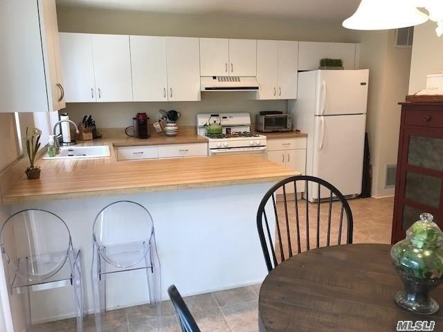 Single Family Marjorie  Nassau County, NY 11030, MLS-879194-9