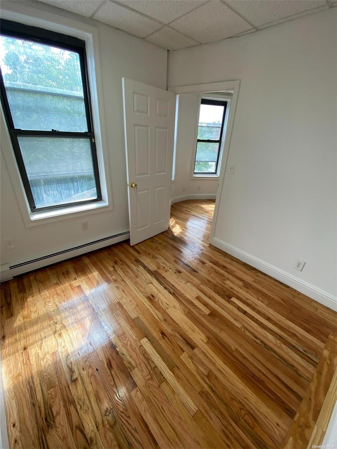 Commercial Lease 82nd  Queens, NY 11373, MLS-879197-6