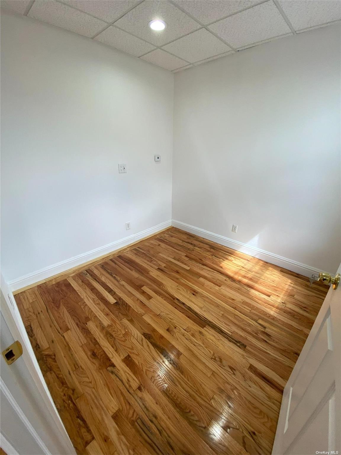 Commercial Lease 82nd  Queens, NY 11373, MLS-879197-7