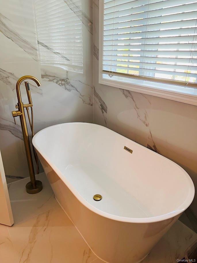 Single Family Sherwood Nassau County, NY 11577, MLS-879200-14