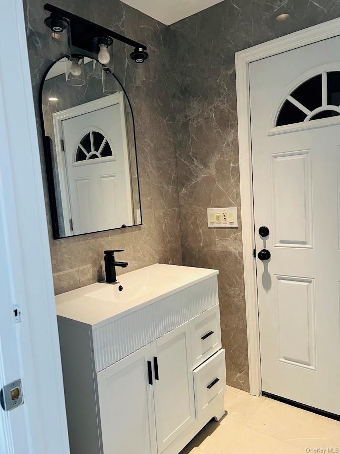 Single Family Sherwood Nassau County, NY 11577, MLS-879200-19