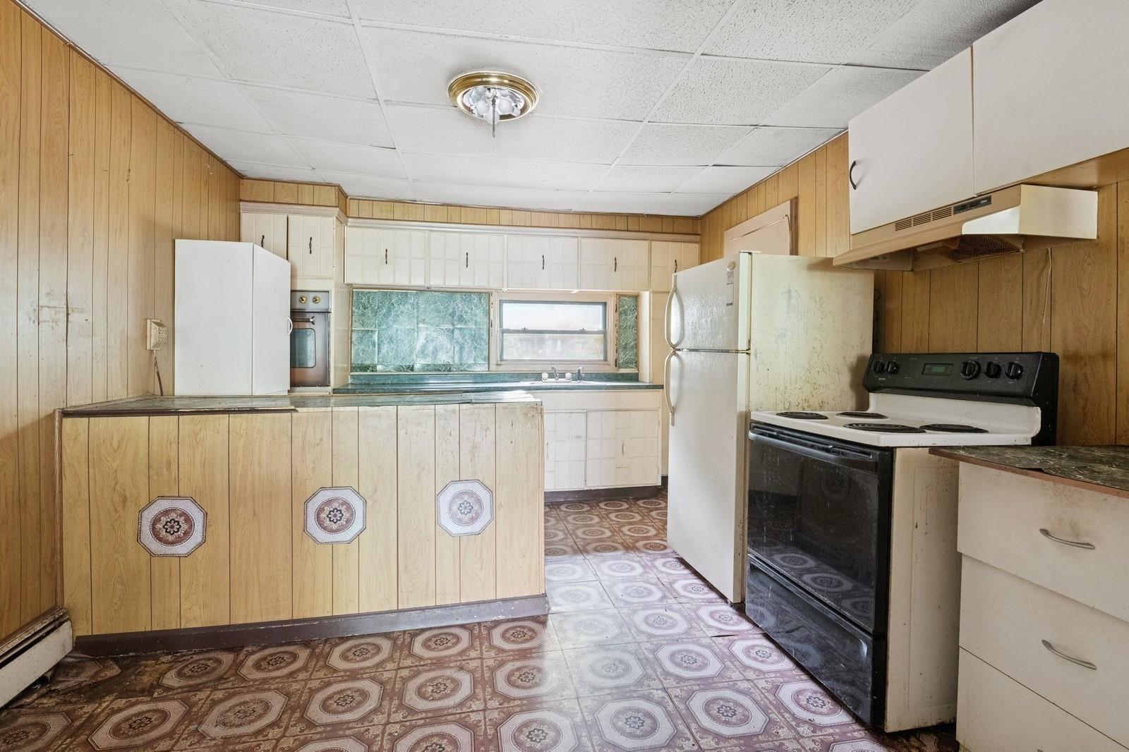 Single Family Montgomery  Staten Island, NY 10301, MLS-879246-12