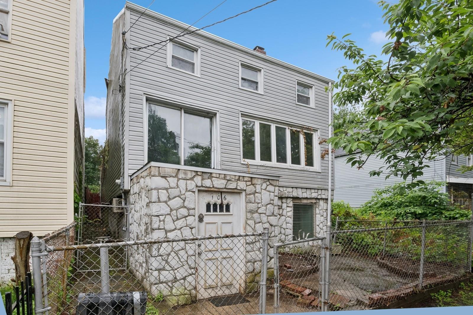 Single Family Montgomery  Staten Island, NY 10301, MLS-879246-2