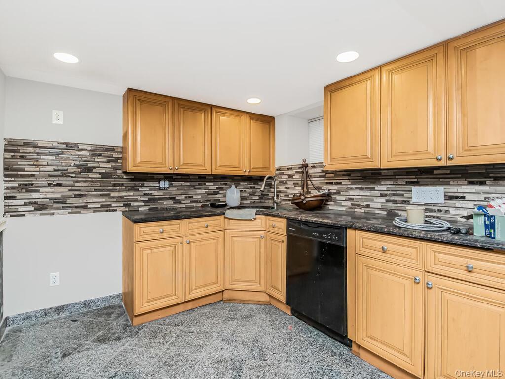 Single Family Mayflower  Bronx, NY 10461, MLS-879247-12