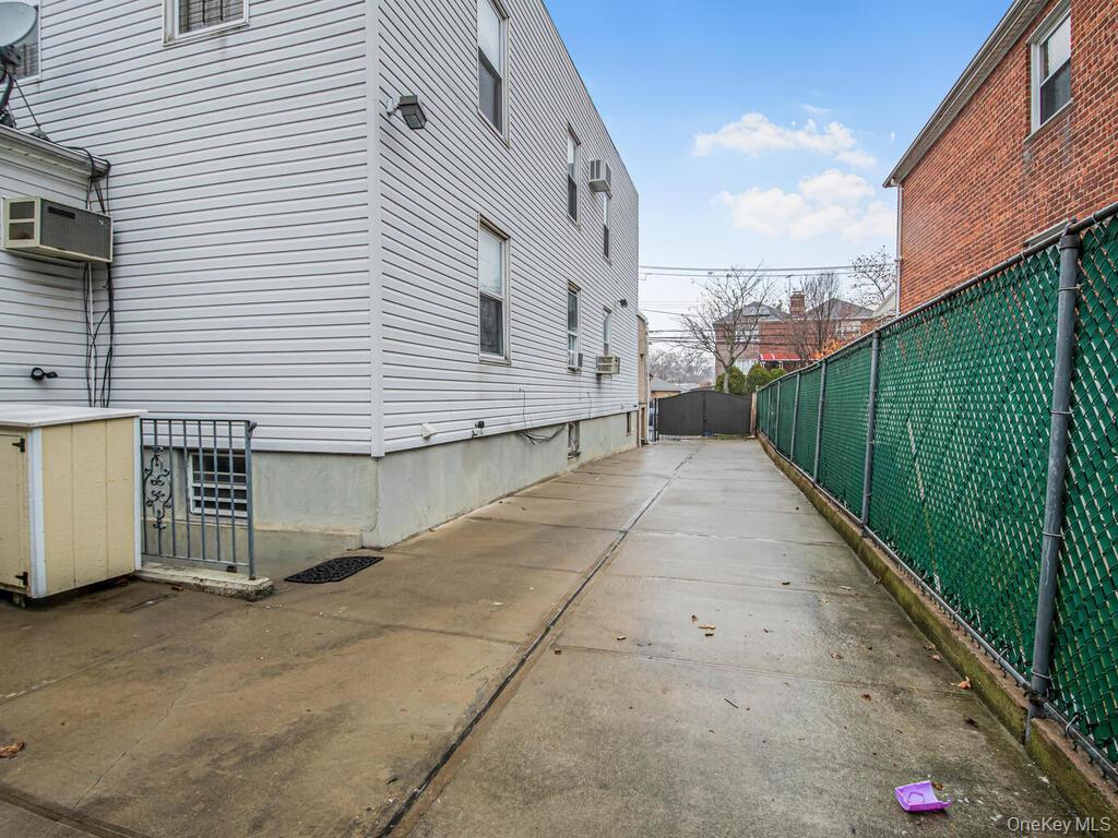 Single Family Mayflower  Bronx, NY 10461, MLS-879247-22