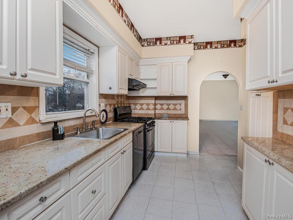 Single Family Mayflower  Bronx, NY 10461, MLS-879247-27