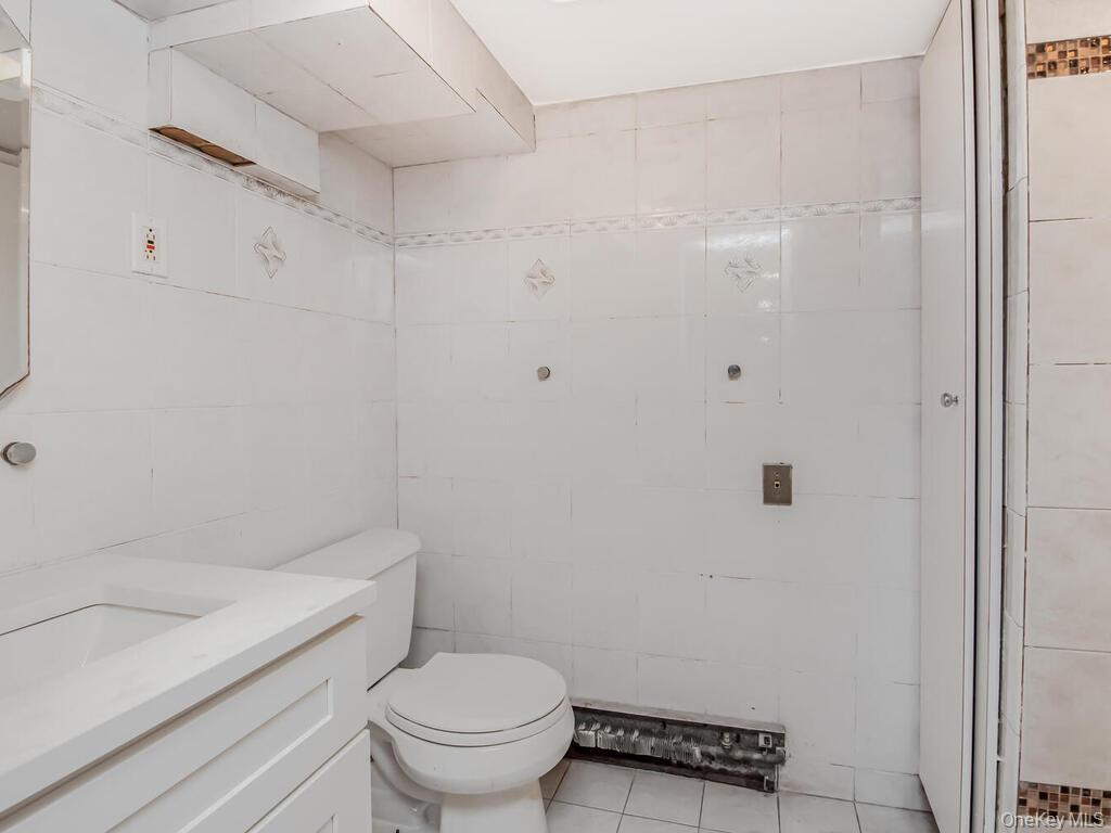 Single Family Mayflower  Bronx, NY 10461, MLS-879247-9