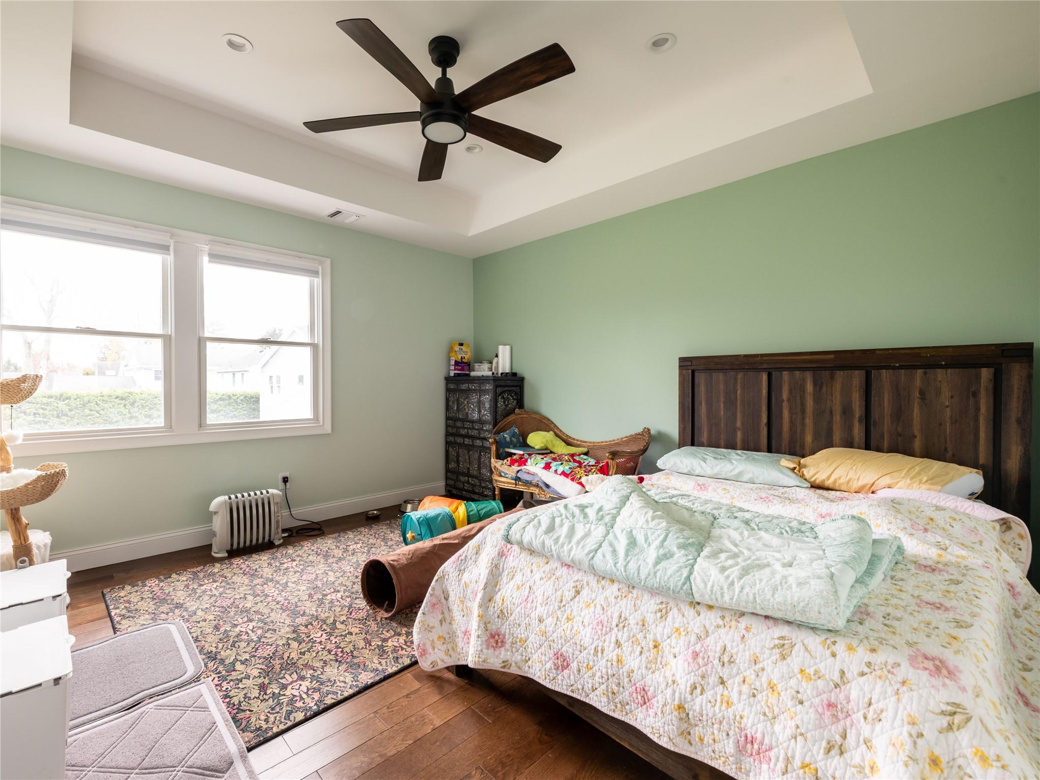 Single Family Glenwood  Nassau County, NY 11545, MLS-879273-21
