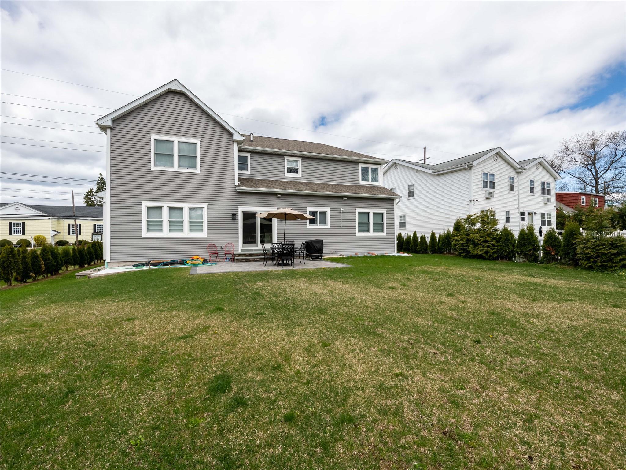 Single Family Glenwood  Nassau County, NY 11545, MLS-879273-24