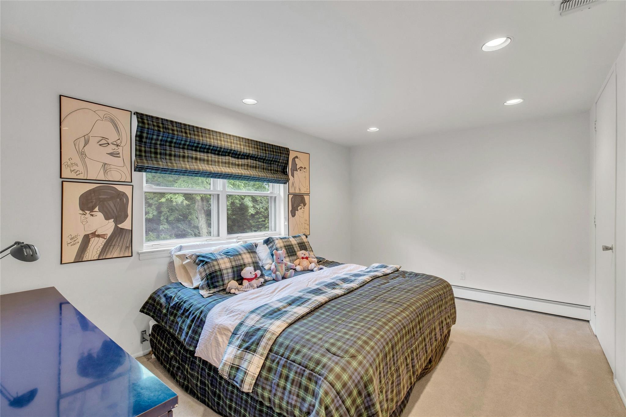 Single Family Woods  Nassau County, NY 11576, MLS-879283-16