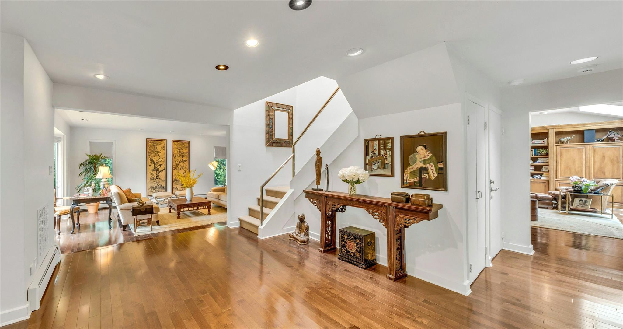 Single Family Woods  Nassau County, NY 11576, MLS-879283-4
