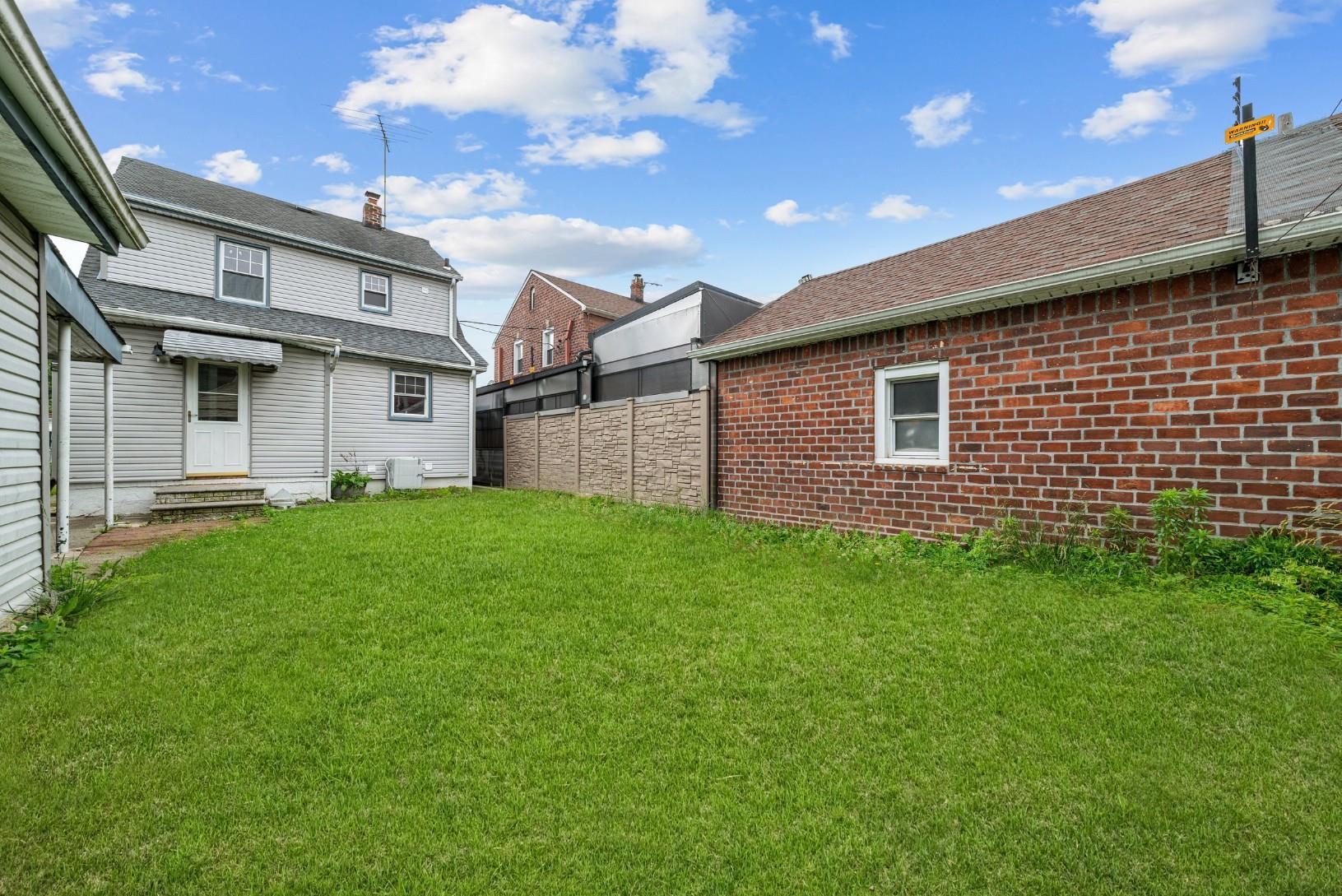 Single Family 215th  Queens, NY 11428, MLS-879307-19