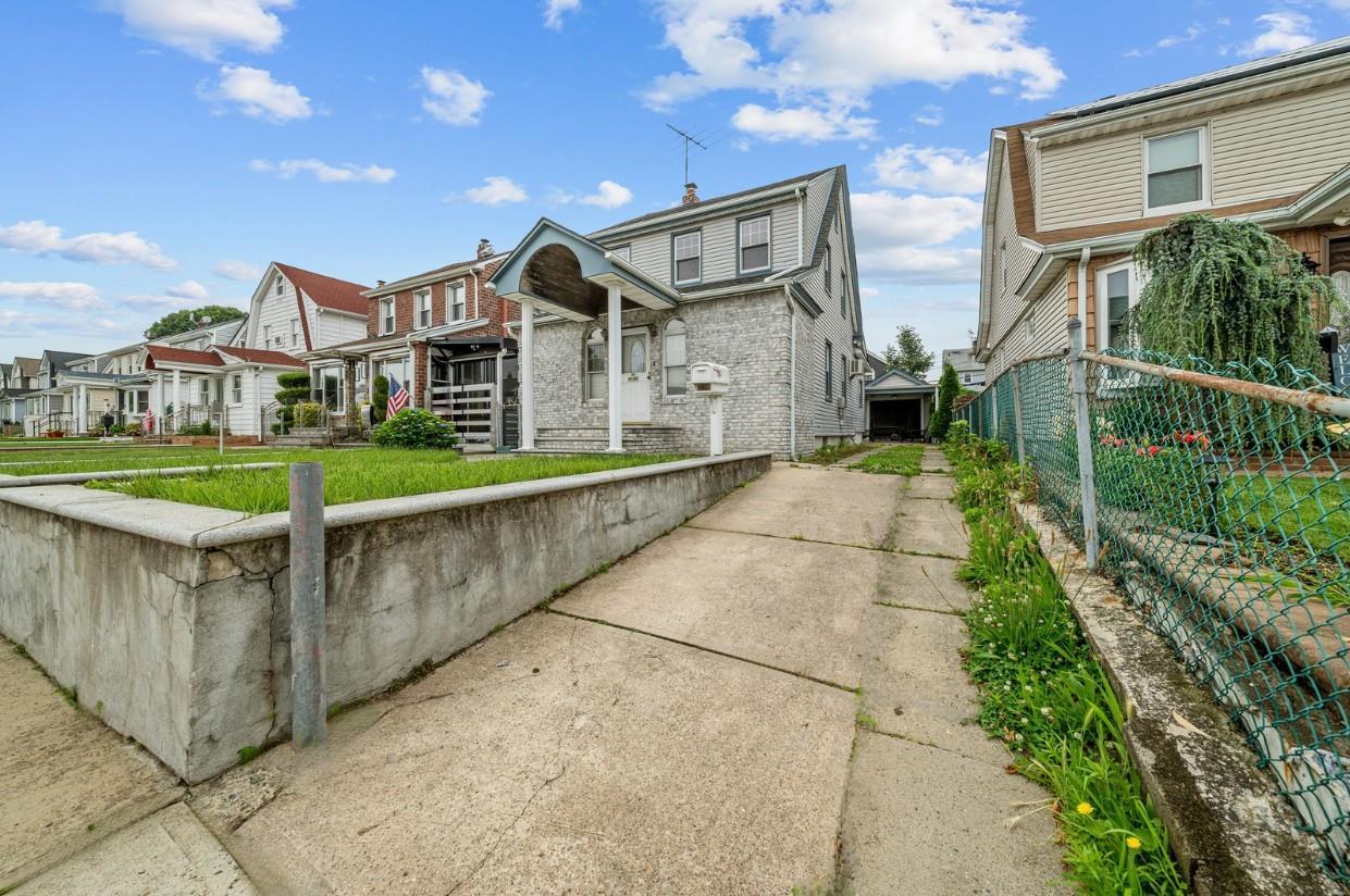 Single Family 215th  Queens, NY 11428, MLS-879307-3