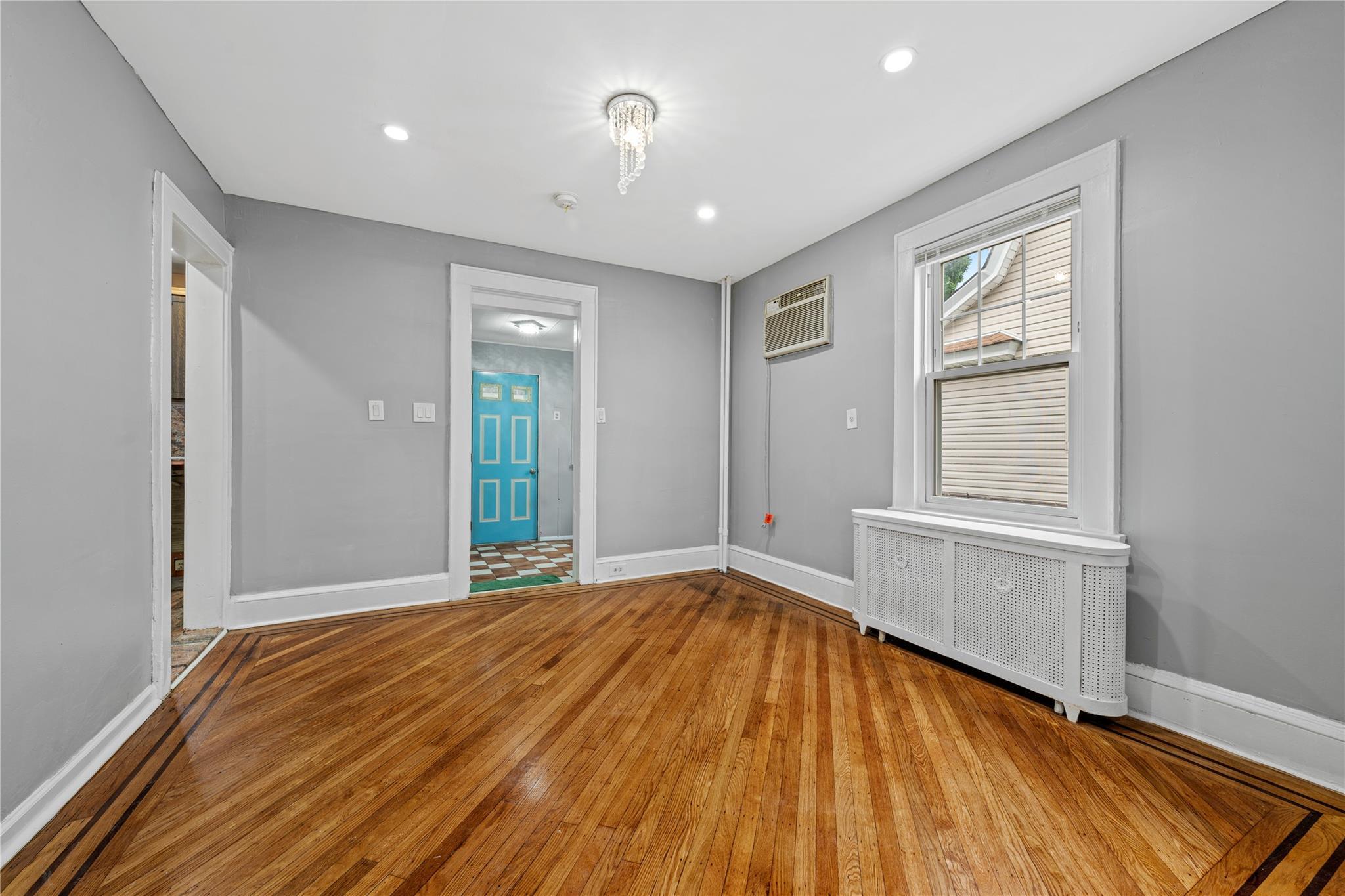 Single Family 215th  Queens, NY 11428, MLS-879307-6