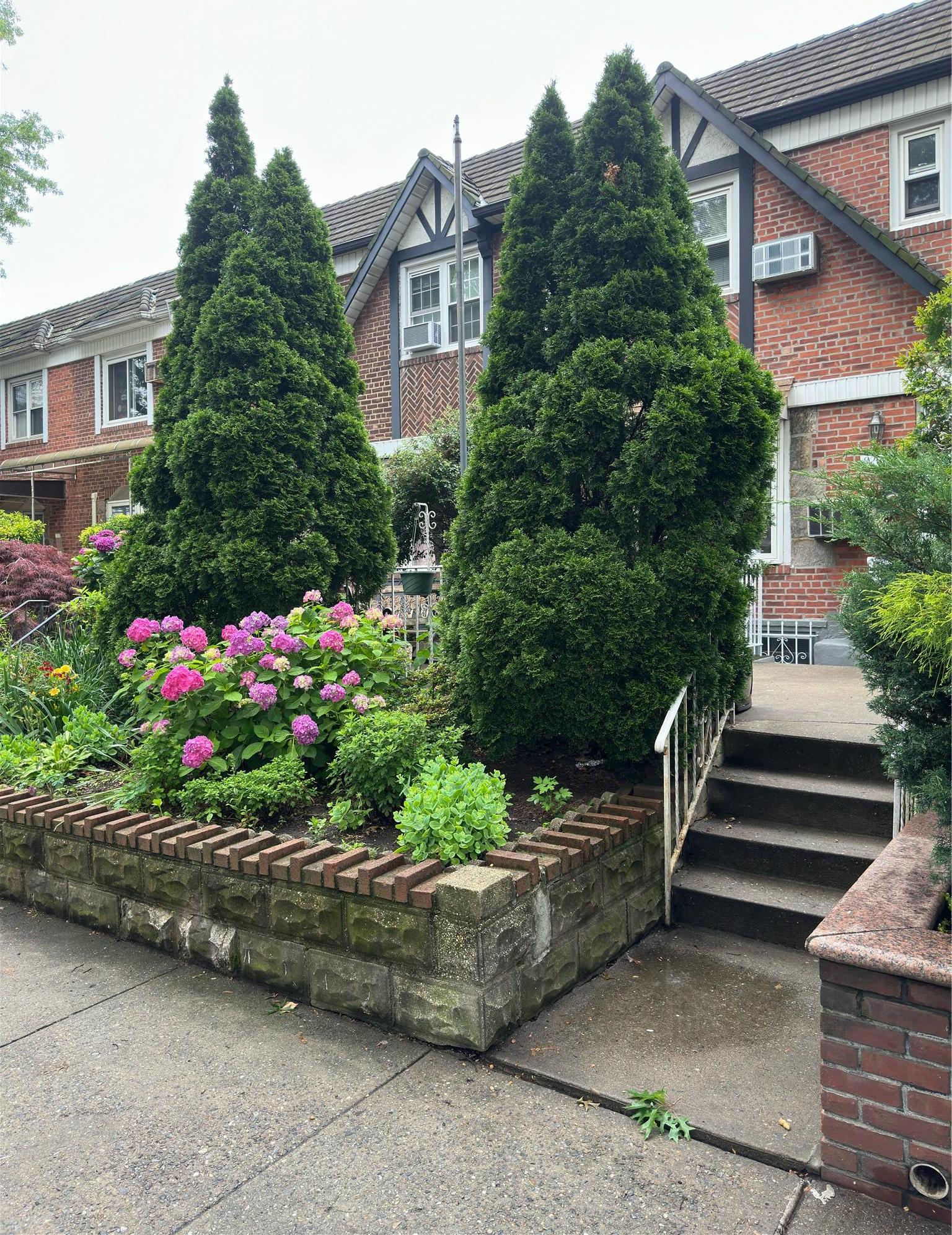 Single Family Eliot  Queens, NY 11379, MLS-879319-2