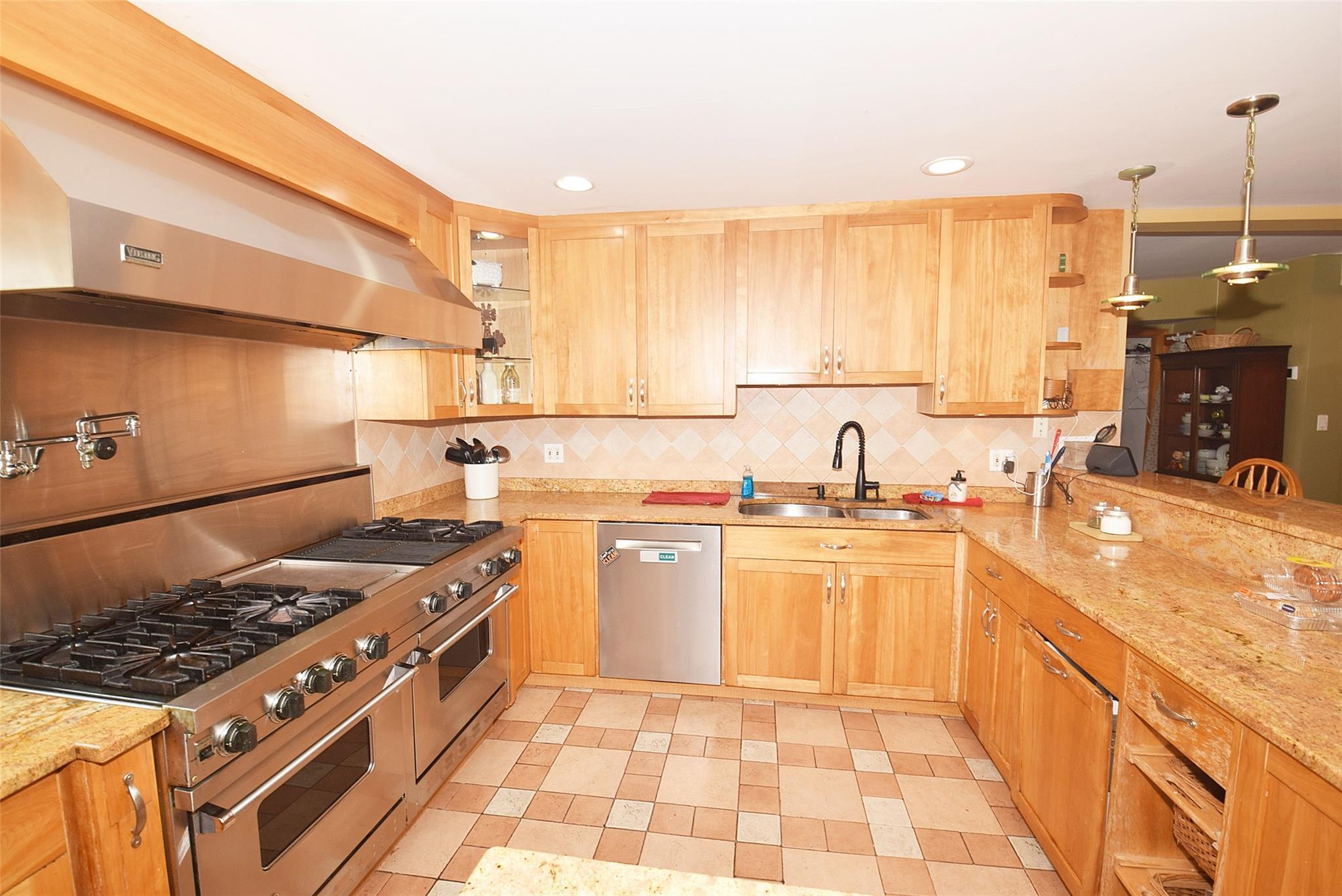 Single Family 164th  Queens, NY 11358, MLS-879332-10
