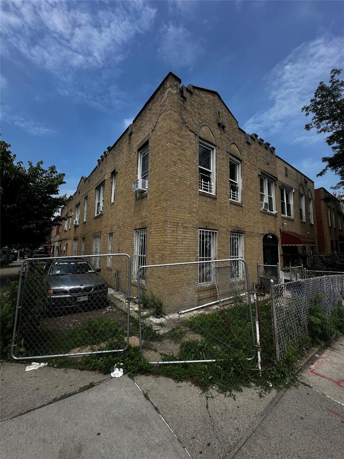 Single Family East 172nd  Bronx, NY 10472, MLS-879336-2