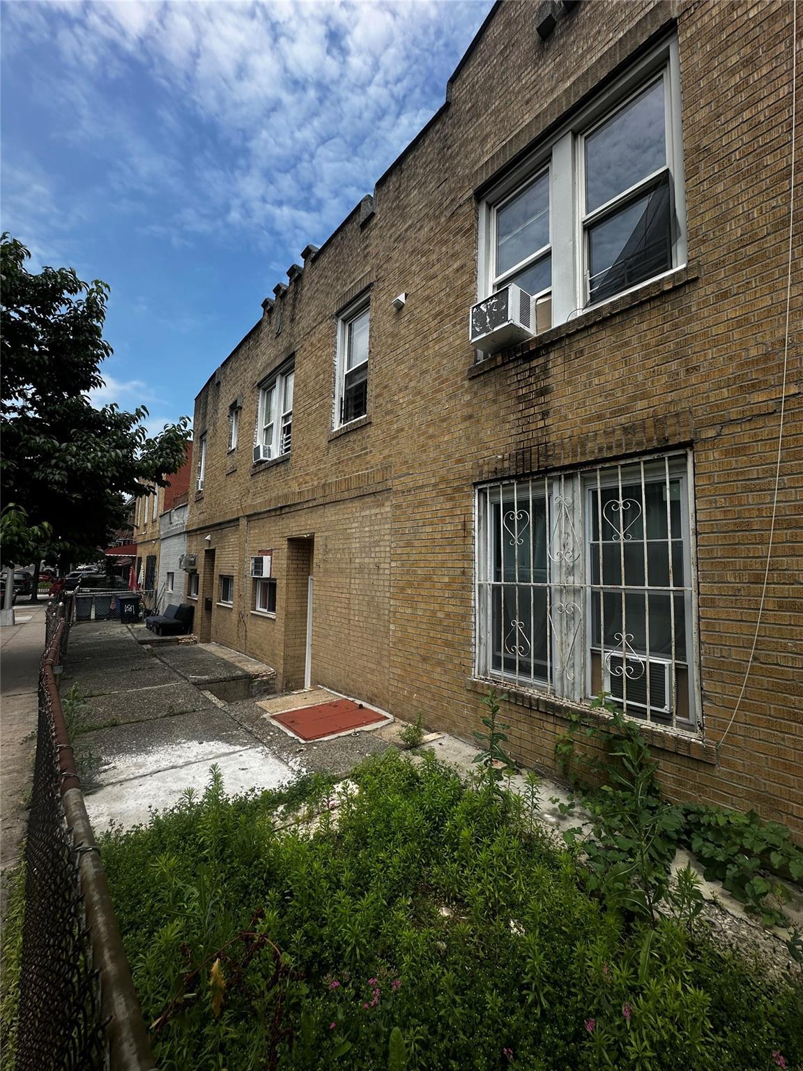 Single Family East 172nd  Bronx, NY 10472, MLS-879336-3