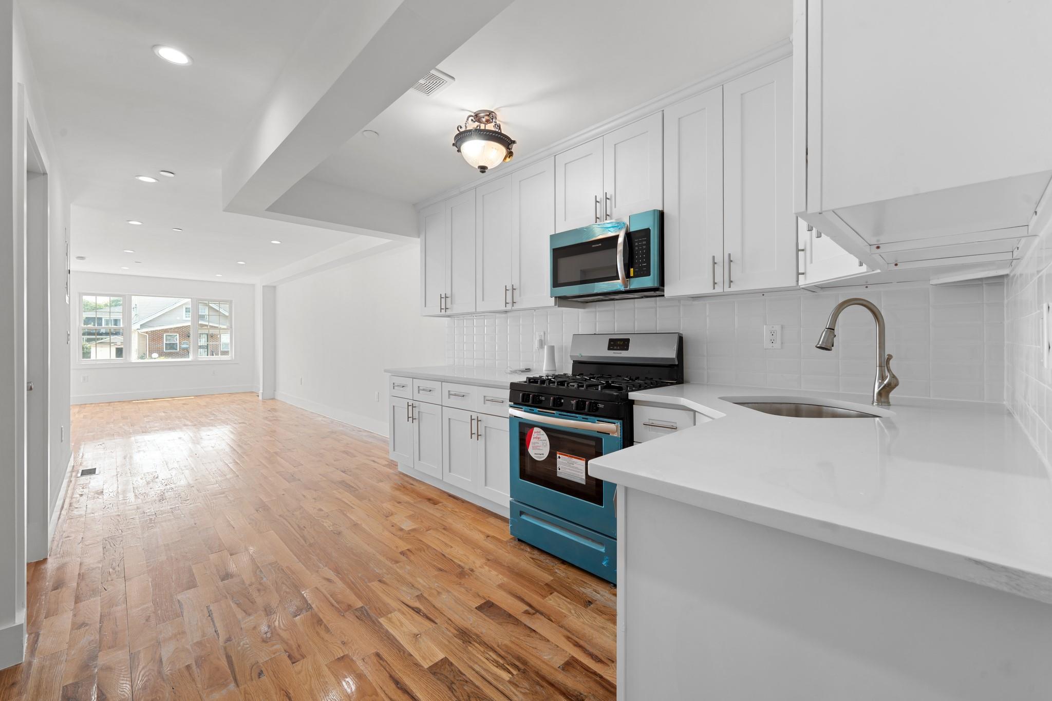Single Family 125 Ave  Queens, NY 11434, MLS-879340-15