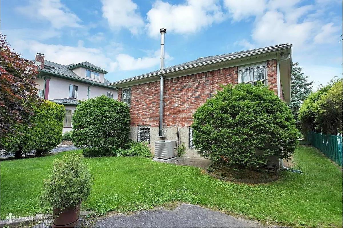Single Family 216th  Queens, NY 11360, MLS-879344-2