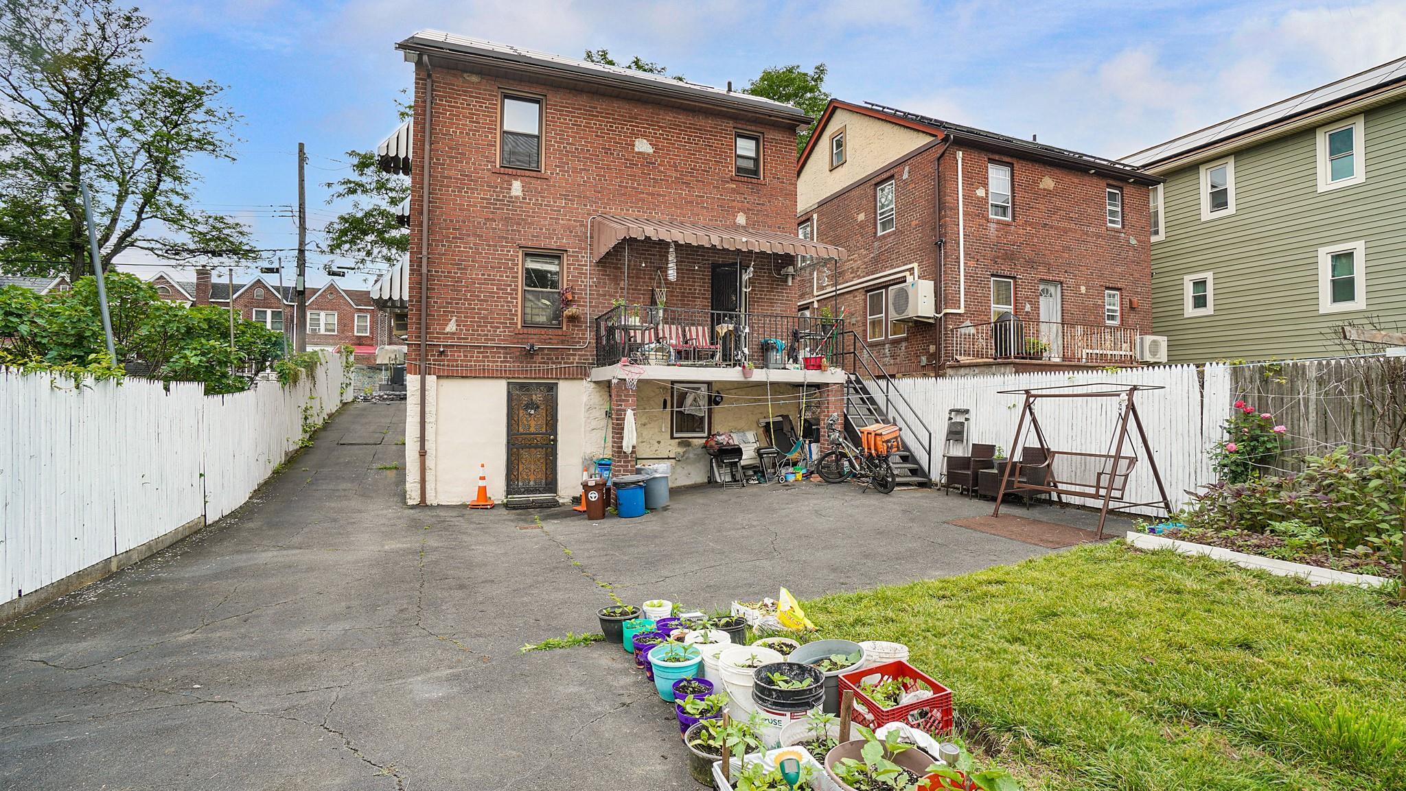 Single Family Ely  Bronx, NY 10466, MLS-879351-25