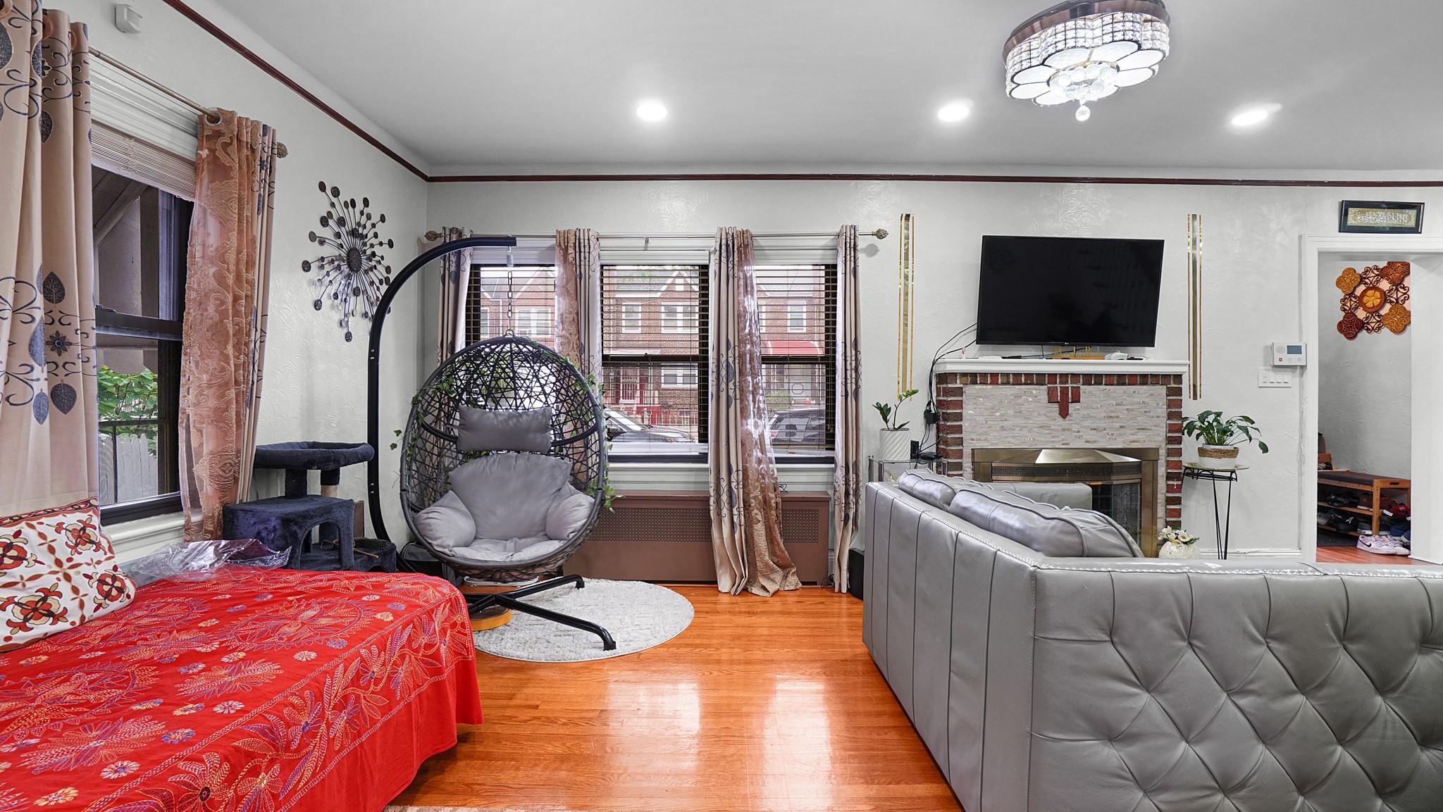 Single Family Ely  Bronx, NY 10466, MLS-879351-6