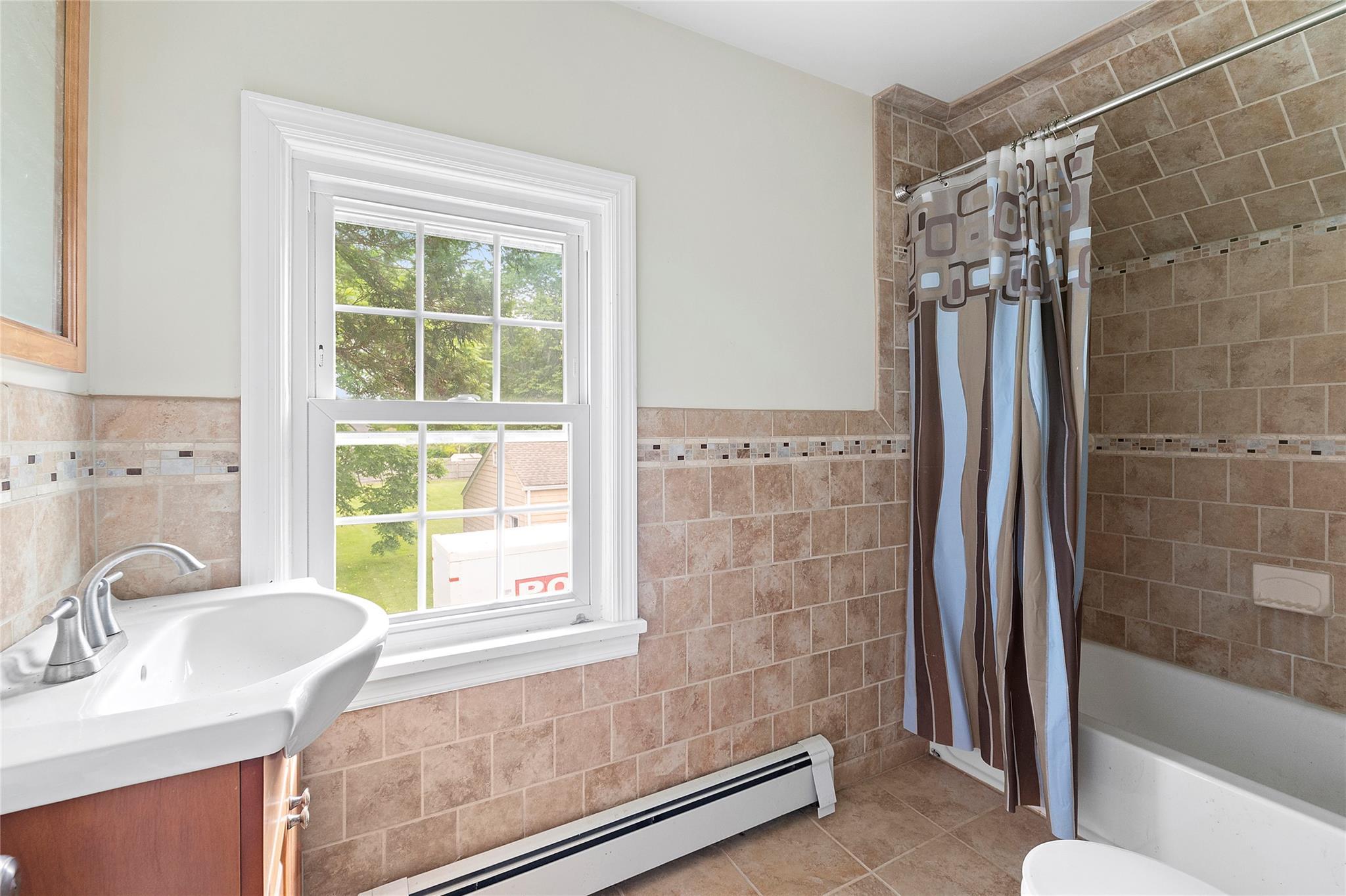 Single Family Newtown  Suffolk County, NY 11937, MLS-879372-13