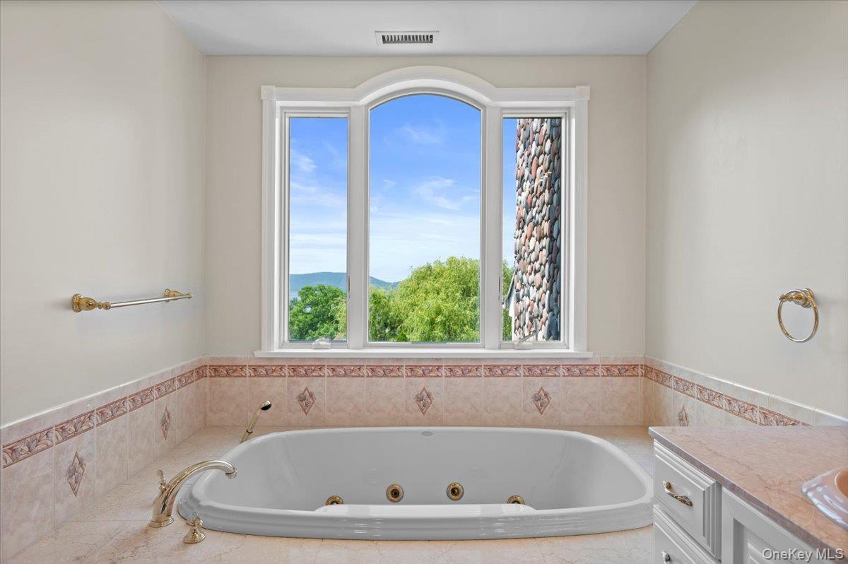 Single Family Gualtiere Westchester County, NY 10562, MLS-879380-32