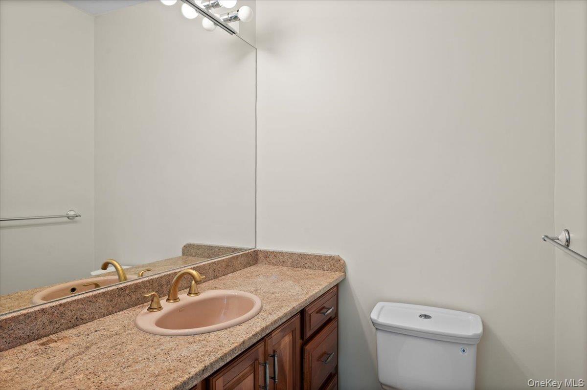 Single Family Gualtiere Westchester County, NY 10562, MLS-879380-41