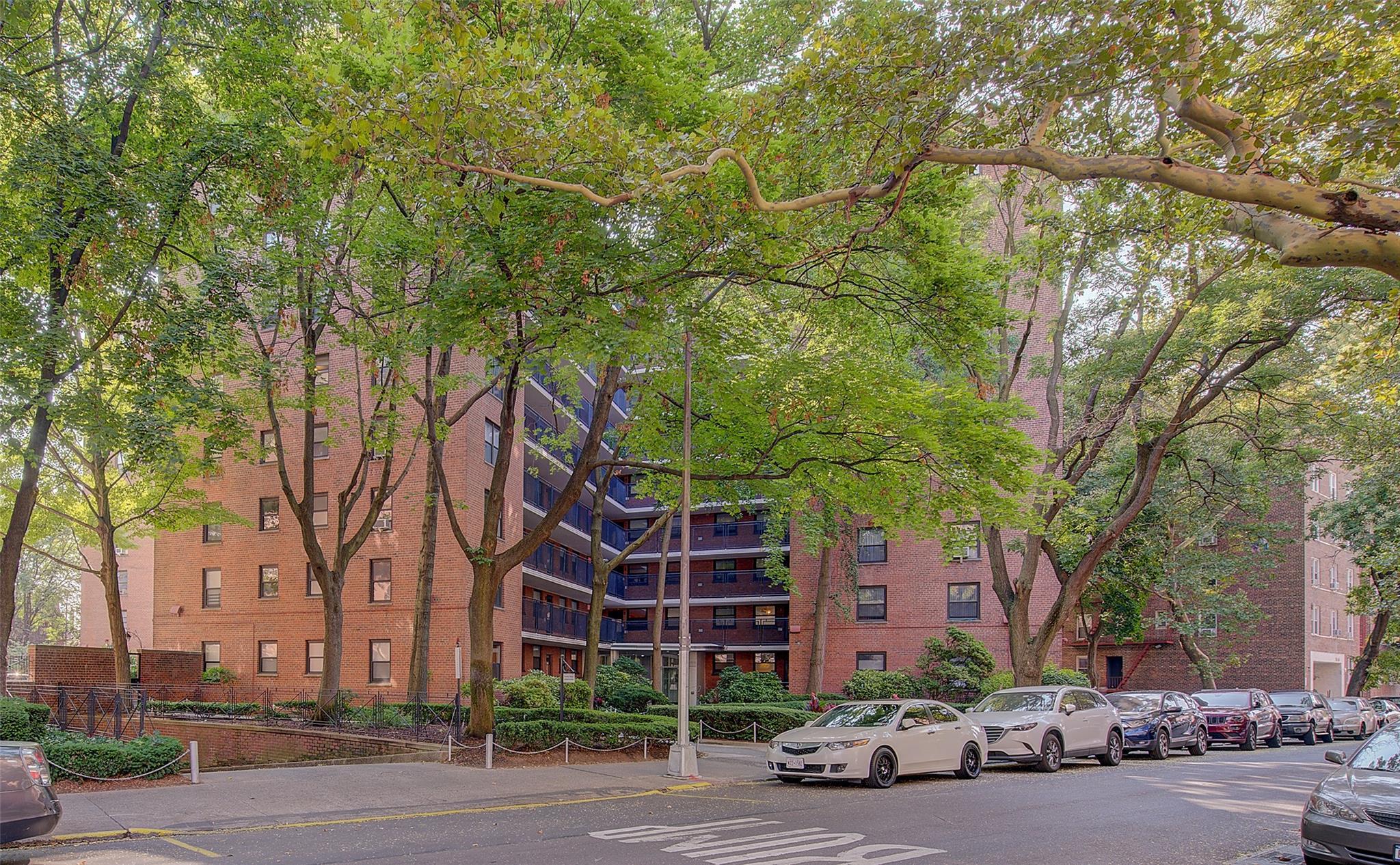 Coop 85  Queens, NY 11372, MLS-879385-18