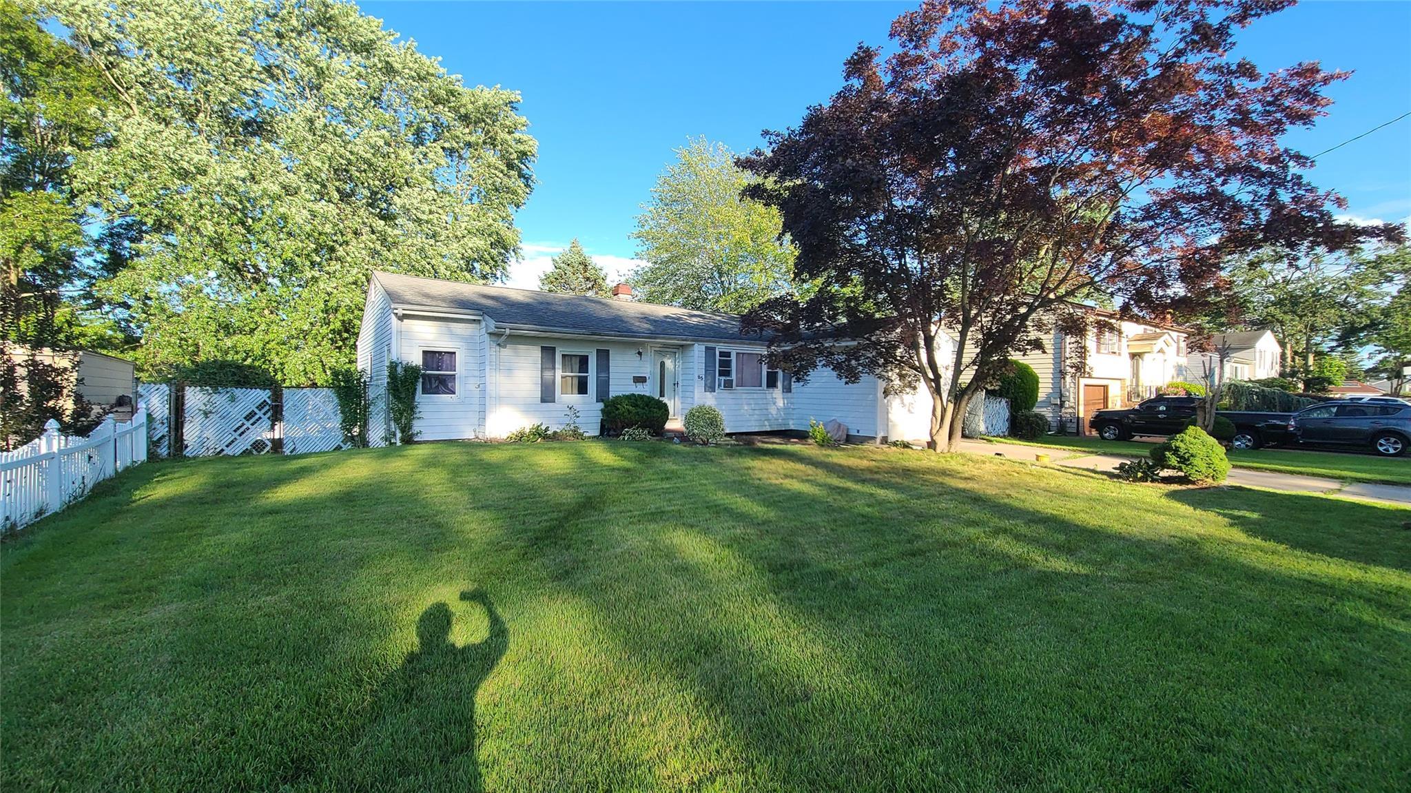Single Family Claywood  Suffolk County, NY 11717, MLS-879393-3